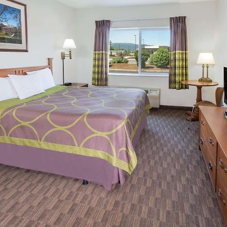 Super 8 By Wyndham Central Pt Medford Central Point Exteriér fotografie